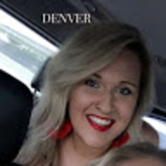 Savannah Jacocks - Poshmark Profile Picture of Savannah Jacocks (@savannahjacocks) on Poshmark