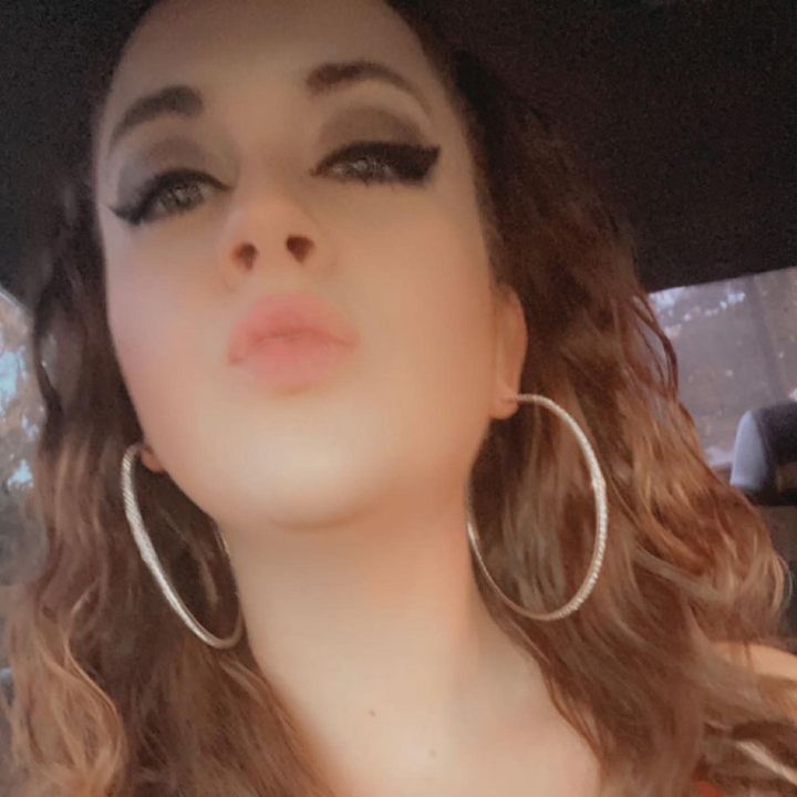 Profile Picture of Holly Williams (@@hollywilliams028) on Tiktok