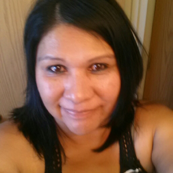 Profile Picture of Susan Mike (@lucygossie) on Poshmark