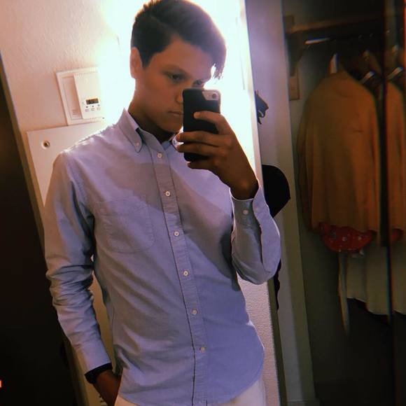 Profile Picture of Jeffrey Lopez (@jeffreylopez) on Poshmark