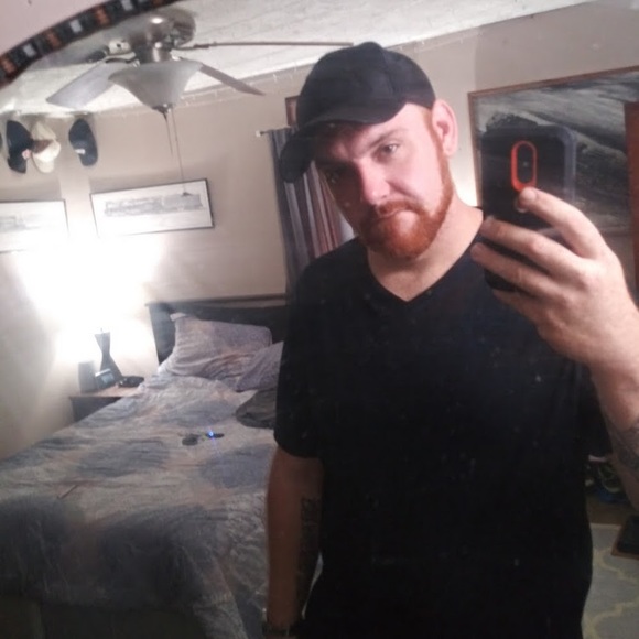 Profile Picture of Jared Holt (@jaredholt86) on Poshmark