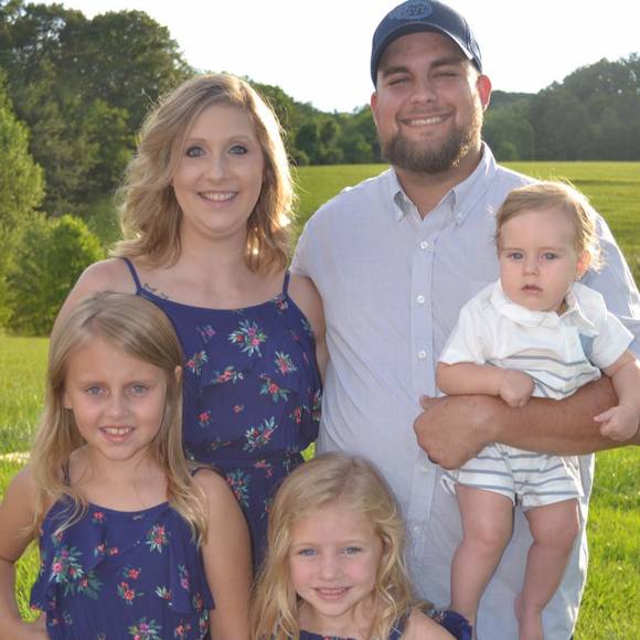 Profile Picture of Stephanie Thomas (@ella310faith) on Poshmark