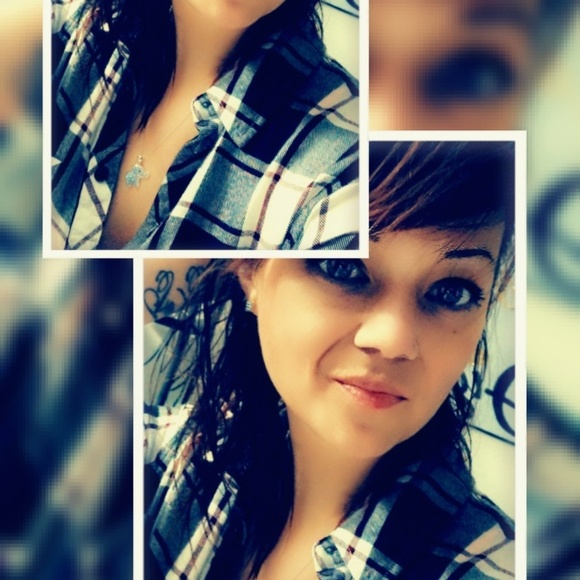 Profile Picture of Meg Sullivan (@meg_sullivan) on Poshmark