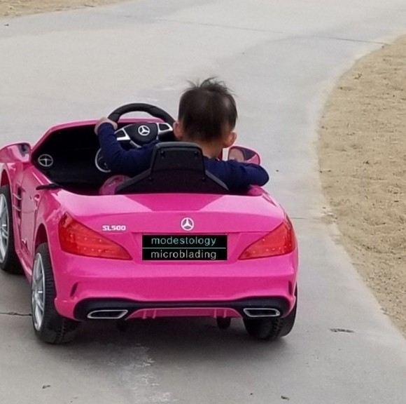 Profile Picture of Mandi Chhim (@mharris8) on Poshmark