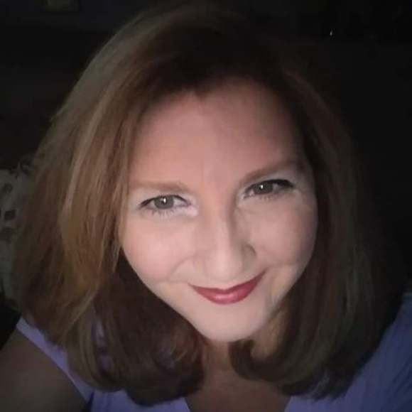 Profile Picture of Christy Sparrow (@christy2608) on Poshmark