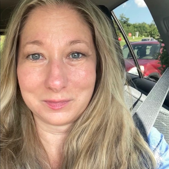 Profile Picture of Lori Stutts (@lasnurse3) on Poshmark
