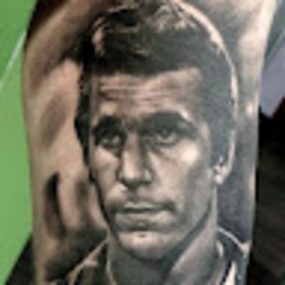 Profile Picture of Travis Gray (@bobmarley0420) on Poshmark