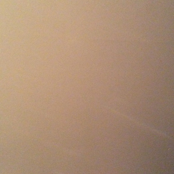 Profile Picture of Gwen Matthews (@ccmatt290) on Poshmark