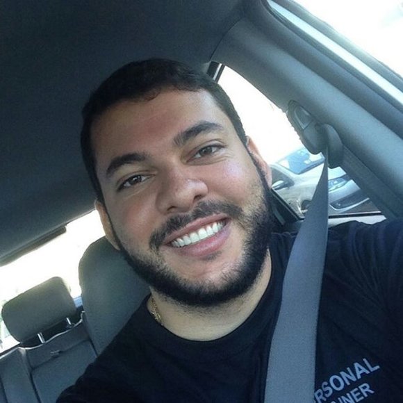 Profile Picture of Victor Lima (@victorlima) on Poshmark