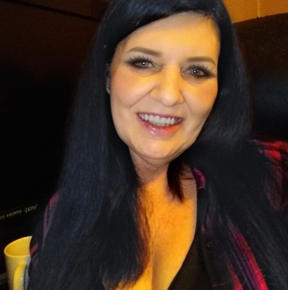 Profile Picture of Lisa Shadrick-woodside (@lisashadrick253) on Poshmark