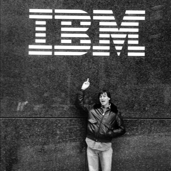 Profile Picture of Daniel Huttig (@dannystoop) on Poshmark