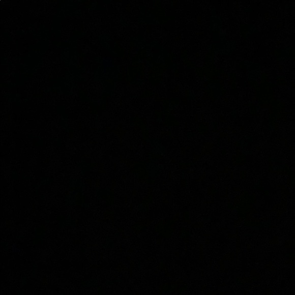 Profile Picture of Ava Herrington (@lolaava16) on Poshmark