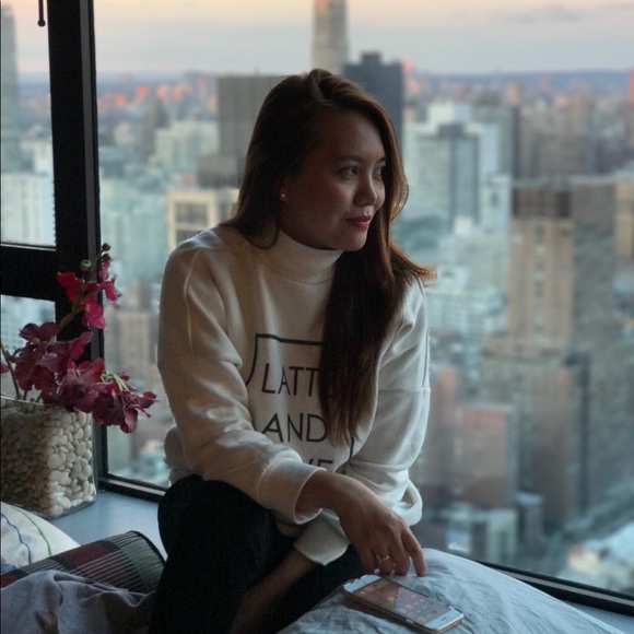 Profile Picture of Sunshine Protusada (@shineyp) on Poshmark