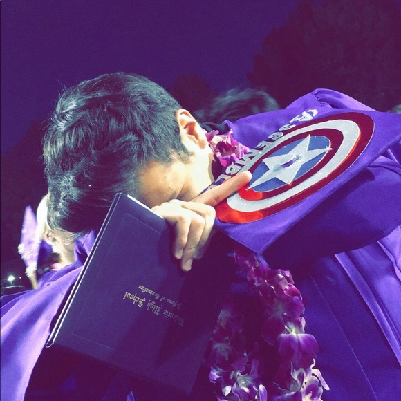 Profile Picture of Chris Viramontes (@clutch_chris2) on Poshmark