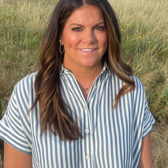 Profile Picture of Christen Files (@cfiles) on Poshmark