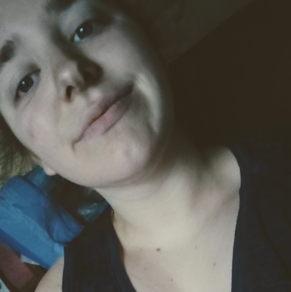 Profile Picture of Jazmine Overly (@jazmineoverly27) on Poshmark