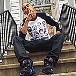 Profile Picture of Kyle Lightner (@2girls_1cut) on Instagram