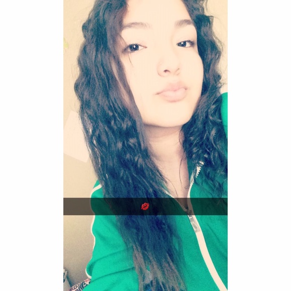 Profile Picture of Karla Sabino (@babbykarla) on Poshmark