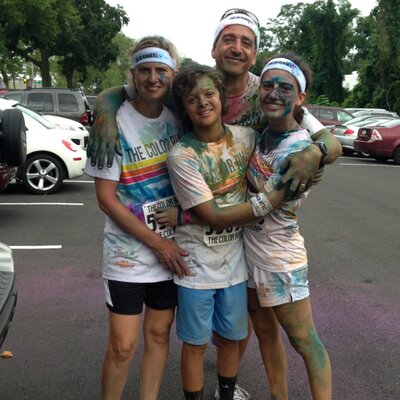 Profile Picture of Lori Goodstein (@Lvbgoody) on Twitter