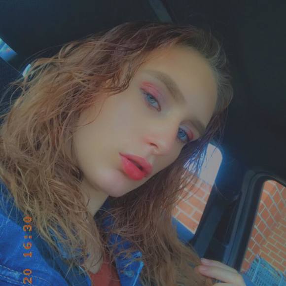 Diana Burdess - Poshmark Profile Picture of Diana Burdess (@little_g22399) on Poshmark