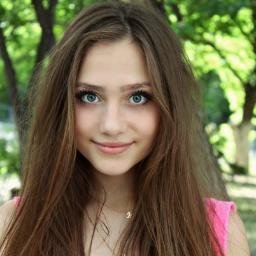 Profile Picture of Alice (@aliceflores35) on Twitter