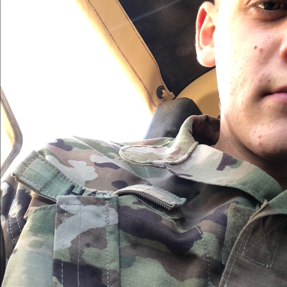 Profile Picture of Devin Hays (@dhays15) on Poshmark