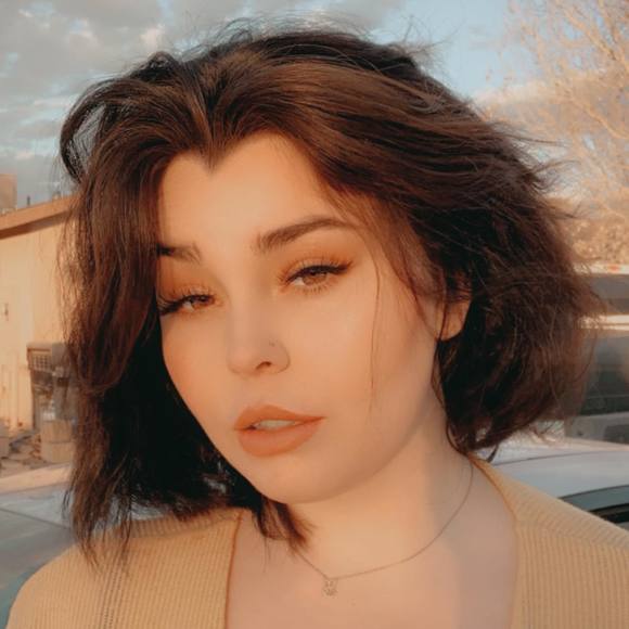 Profile Picture of Jasmine Watts (@jasminewatt13) on Poshmark
