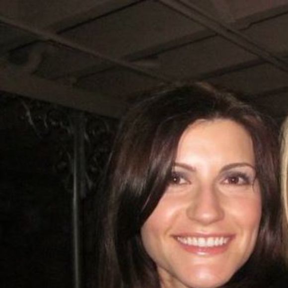 Profile Picture of Dana Papraniku (@fashionandfun44) on Poshmark