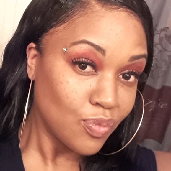 Profile Picture of Elexis Dantzler (@msladylex) on Poshmark