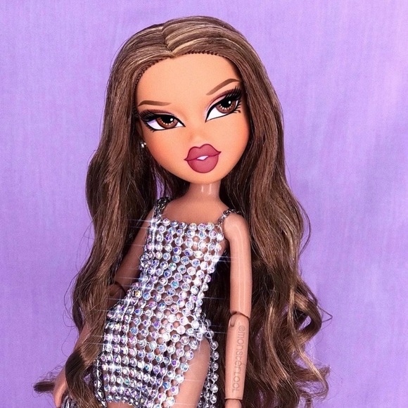 Profile Picture of Crystal Rodrigues (@crystalrodri827) on Poshmark