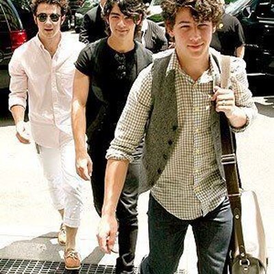 Profile Picture of Danielle Strachan (@daniellestracha) on Twitter