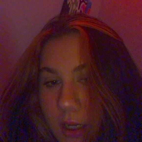 Profile Picture of Karli Schrader (@karli1121) on Poshmark