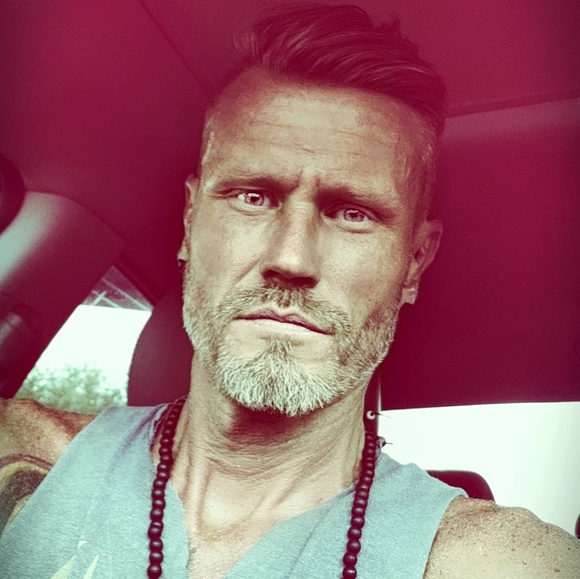 Profile Picture of Jim Nottke (@yeem82) on Poshmark