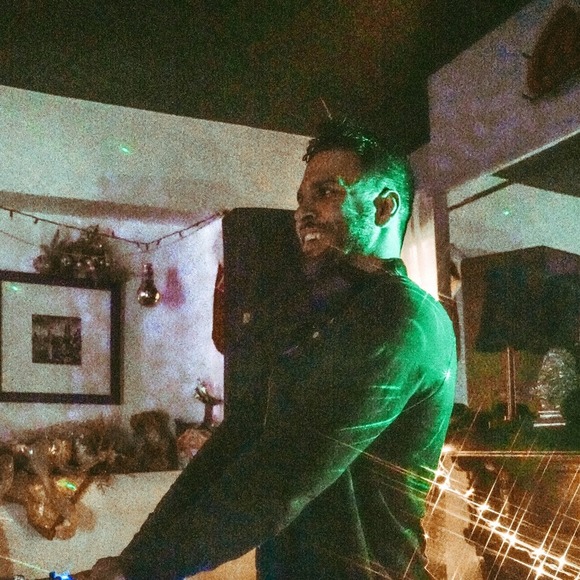 Profile Picture of Tyler Cattey (@tylercat93) on Poshmark