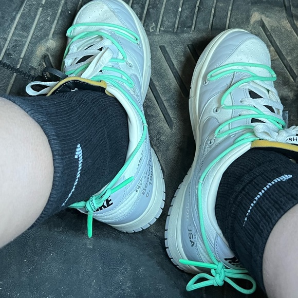 Profile Picture of Angelo Wazeer (@angelowazeer) on Poshmark