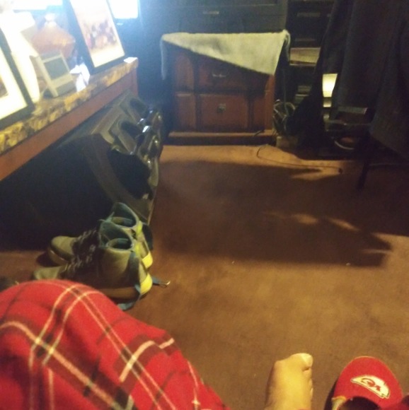 Profile Picture of Euall Warren (@euallwarren13) on Poshmark