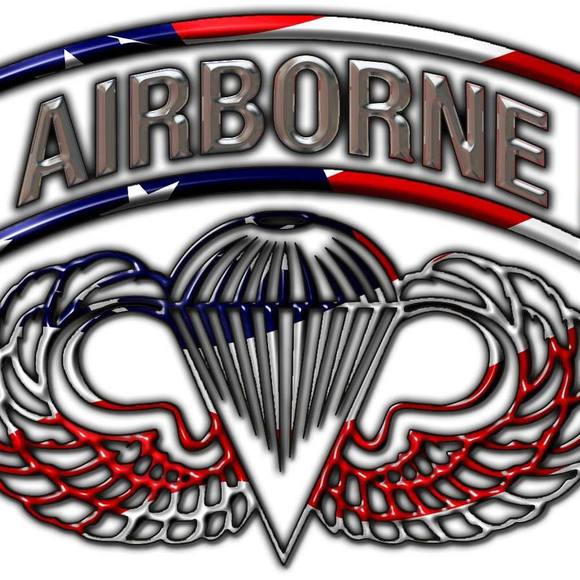 Profile Picture of Kenneth Huff (@kennethhuff) on Poshmark