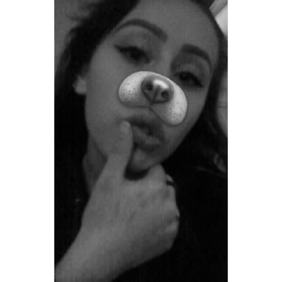 Profile Picture of Lorena Alarcon (@babyyreinaaa) on Poshmark