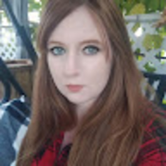 Profile Picture of Amy Labonte (@amylabonte1985) on Poshmark