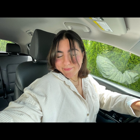 Profile Picture of Kaitlyn Keller (@kaitlyn_keller) on Poshmark