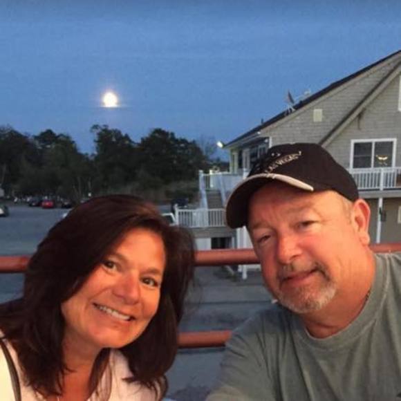 Profile Picture of Carolyn Buglioli reichert (@carolynbug45) on Poshmark