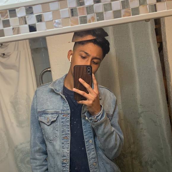 Profile Picture of Isaac Reyna (@isaac_reyna) on Poshmark