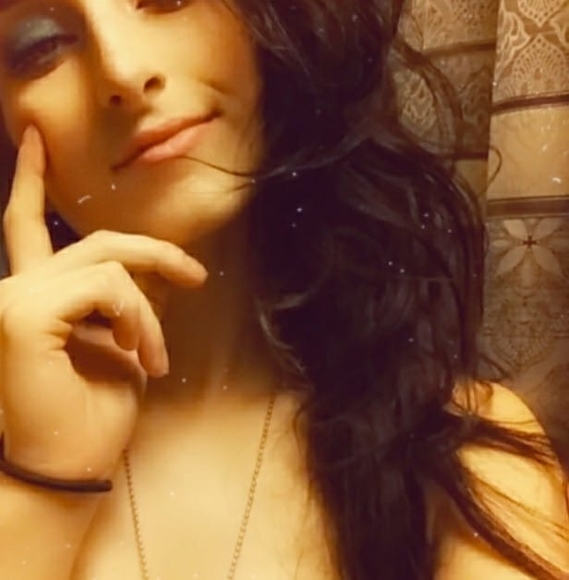 Profile Picture of Gabbie Canepa (@gabbeast) on Poshmark