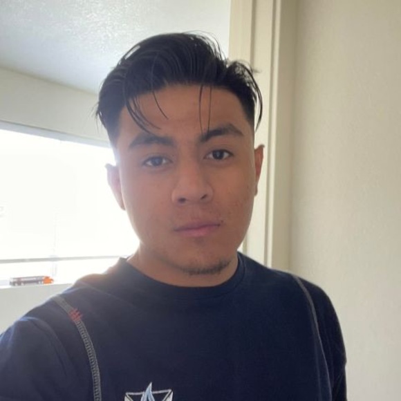 Profile Picture of Ivan Guzman (@guzmand1095) on Poshmark