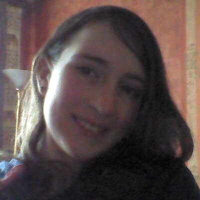 Profile Picture of Eloise Castle (@happy_owl3) on Twitter