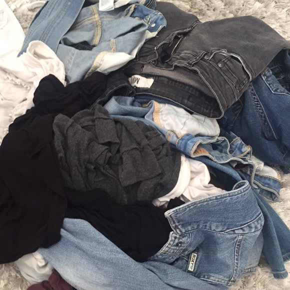 Taylor Olgin - Poshmark Profile Picture of Taylor Olgin (@tayolgin) on Poshmark