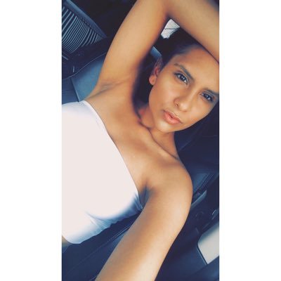 Profile Picture of Carly Isabel Weishar (@carlyyisabel) on Twitter