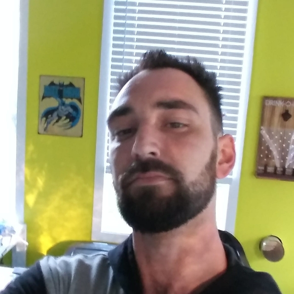Profile Picture of Micah Solochek (@msolochek) on Poshmark