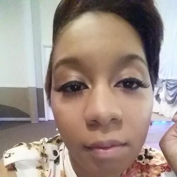 Profile Picture of Athena Jenkins (@renee8484) on Poshmark
