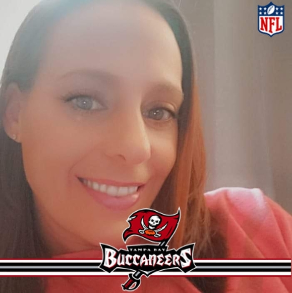 Profile Picture of Erica Stork (@ericaannc32) on Poshmark